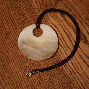 Mother of pearl shell necklace